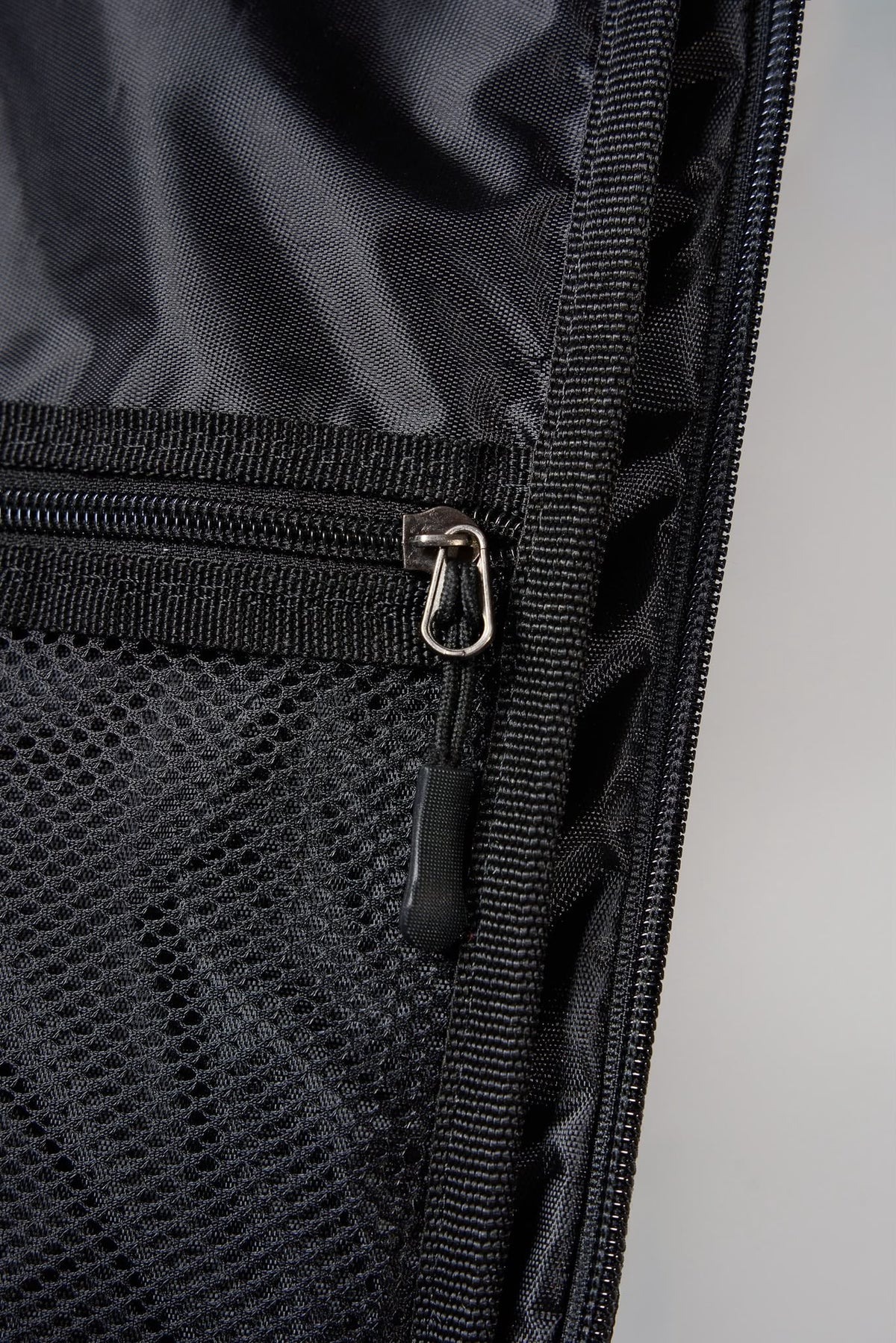 EASTERN SPİRİT PRO White Black 20L YKK Fermuar Cordura Kumaş Günlük Kullanım Su Geçirmez Sırt Çantası  “ 2 ADET PATCH HEDİYE ”